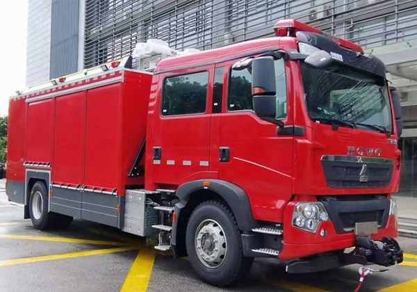 化學(xué)救援消防車(chē)