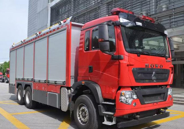 供氣消防車