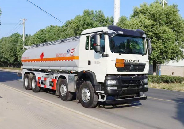 易燃液體罐式運(yùn)輸車